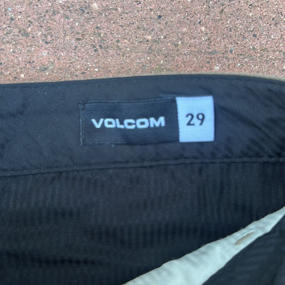 Volcom tan shorts - Picture 2 of 5